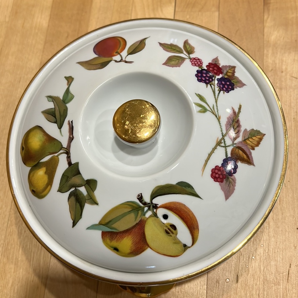 ROYAL WORCESTER Evesham Gold Trim round Casserole - Picture 10 of 13